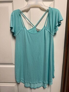 Zenana Outfitters Aqua Crisscross Back Flutter Sleeve Top